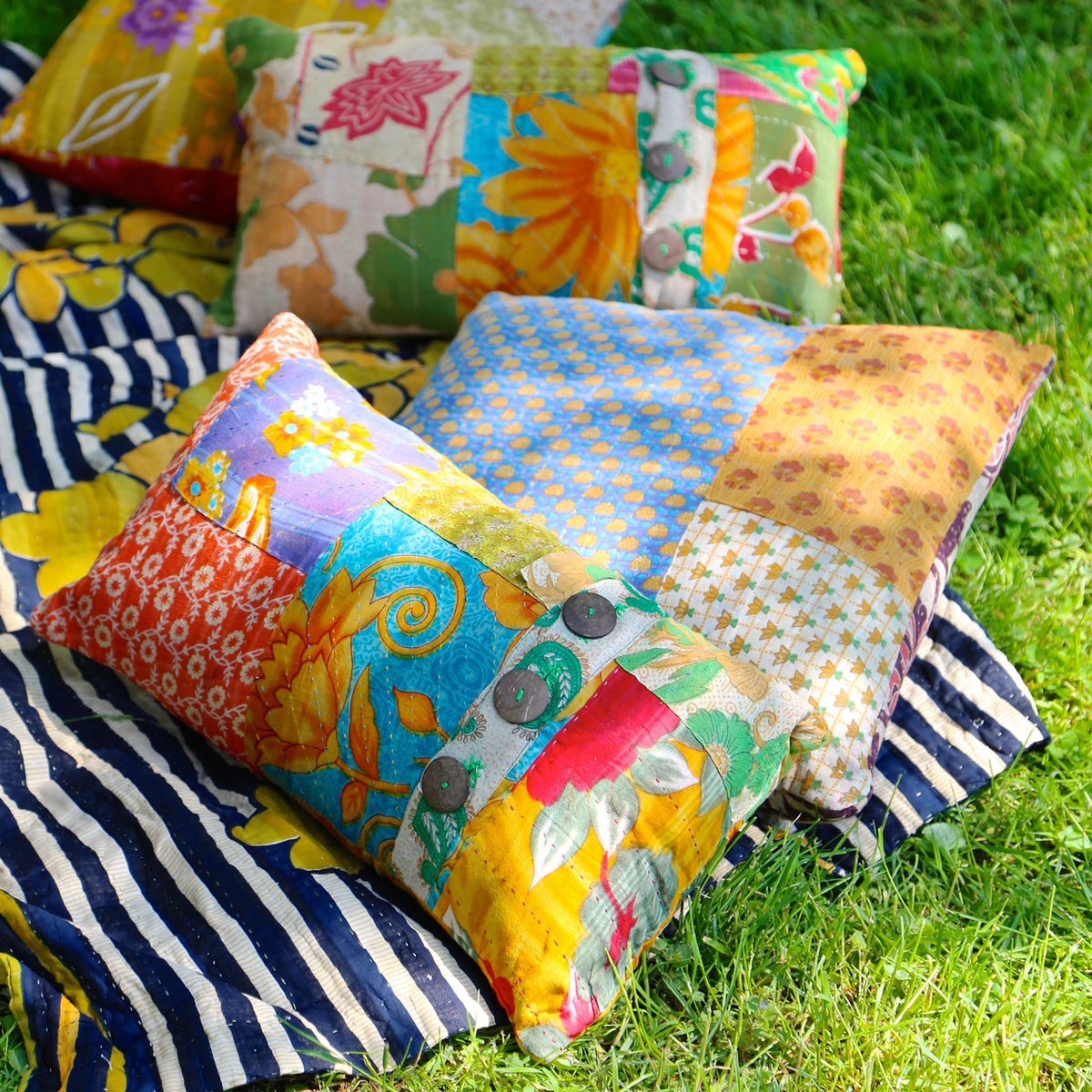 Pillow: Sari Motif