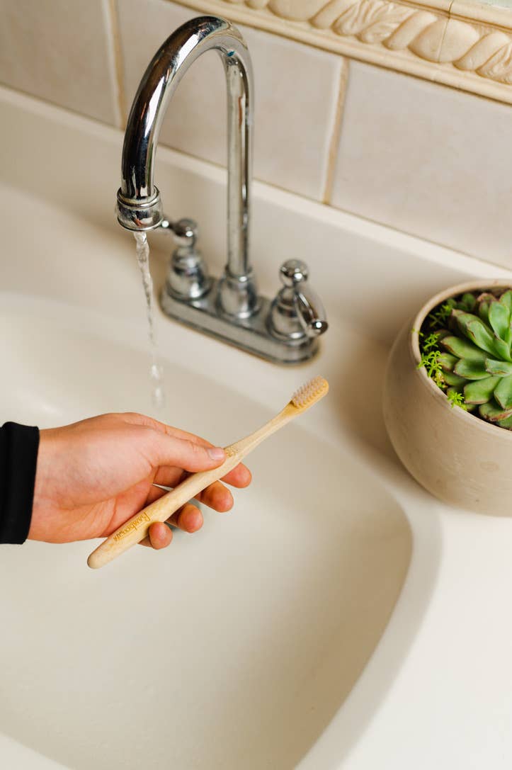 Toothbrush: 100% Compostable Bamboo Toothbrush