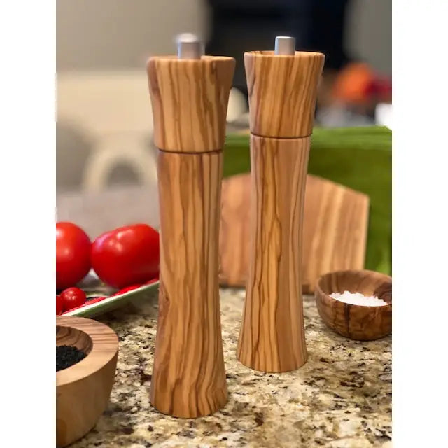 Pepper Mill: Olive Wood