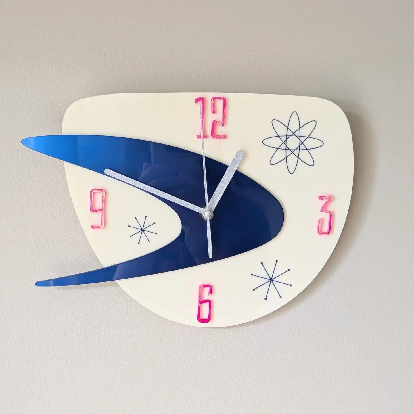 Clock: Mid Century Retro