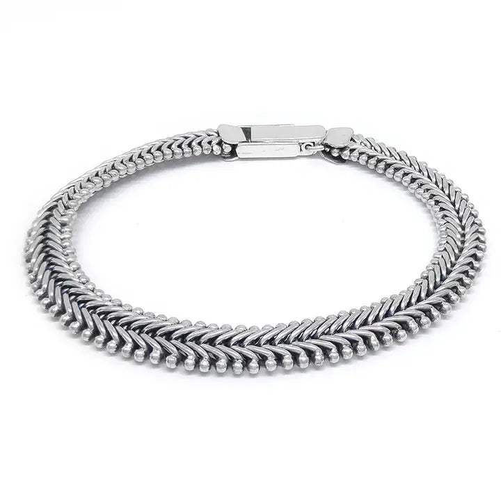 Bracelet: Sterling Silver V Link Chain