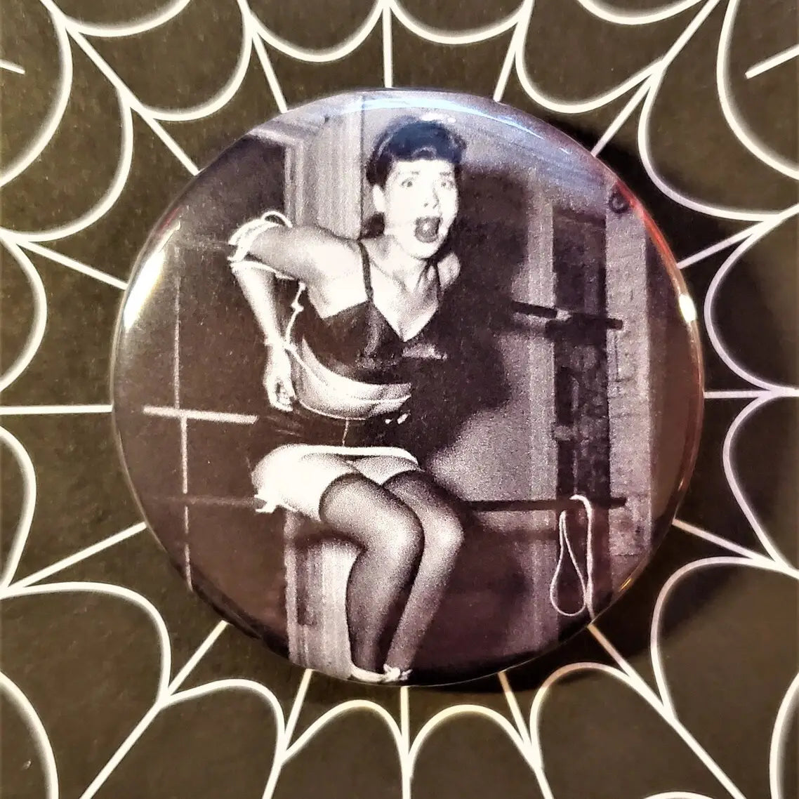 Pins: Pin Up/Bondage (Various Images)