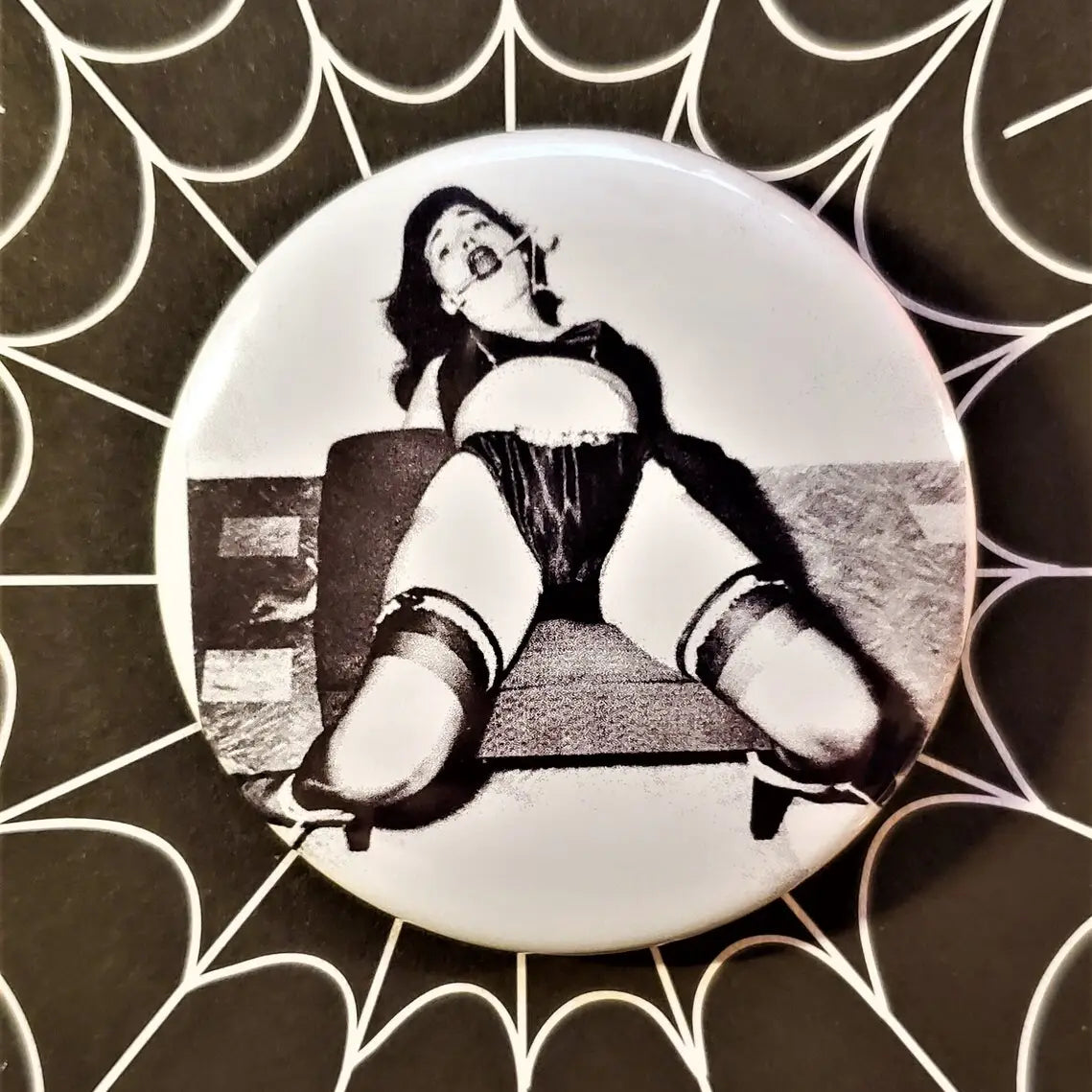 Pins: Pin Up/Bondage (Various Images)
