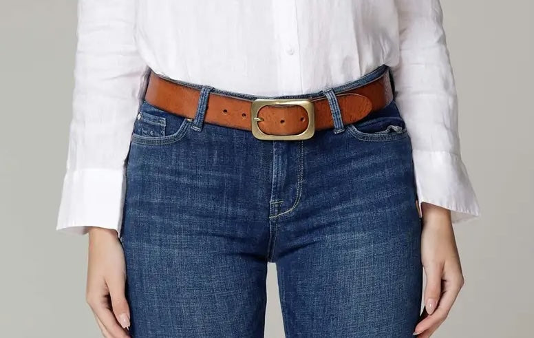 Belt - Classic Women's Leather Belt/Cognac