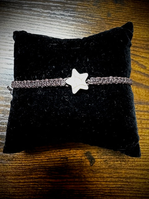 Bracelet: (Child's) Threaded Friendship