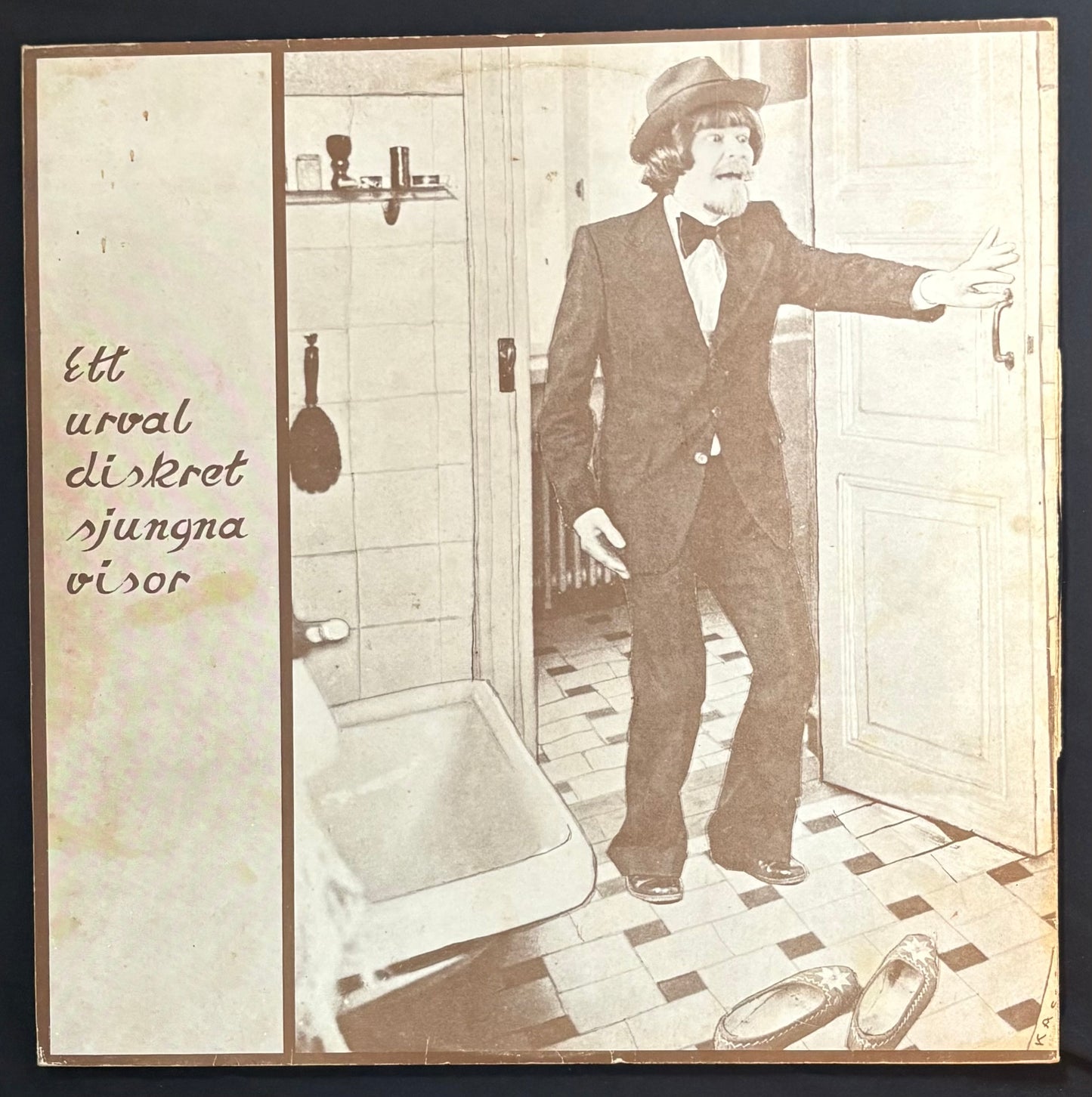 International: Har Sett, Jag - Froken Ellen i badet (JK)