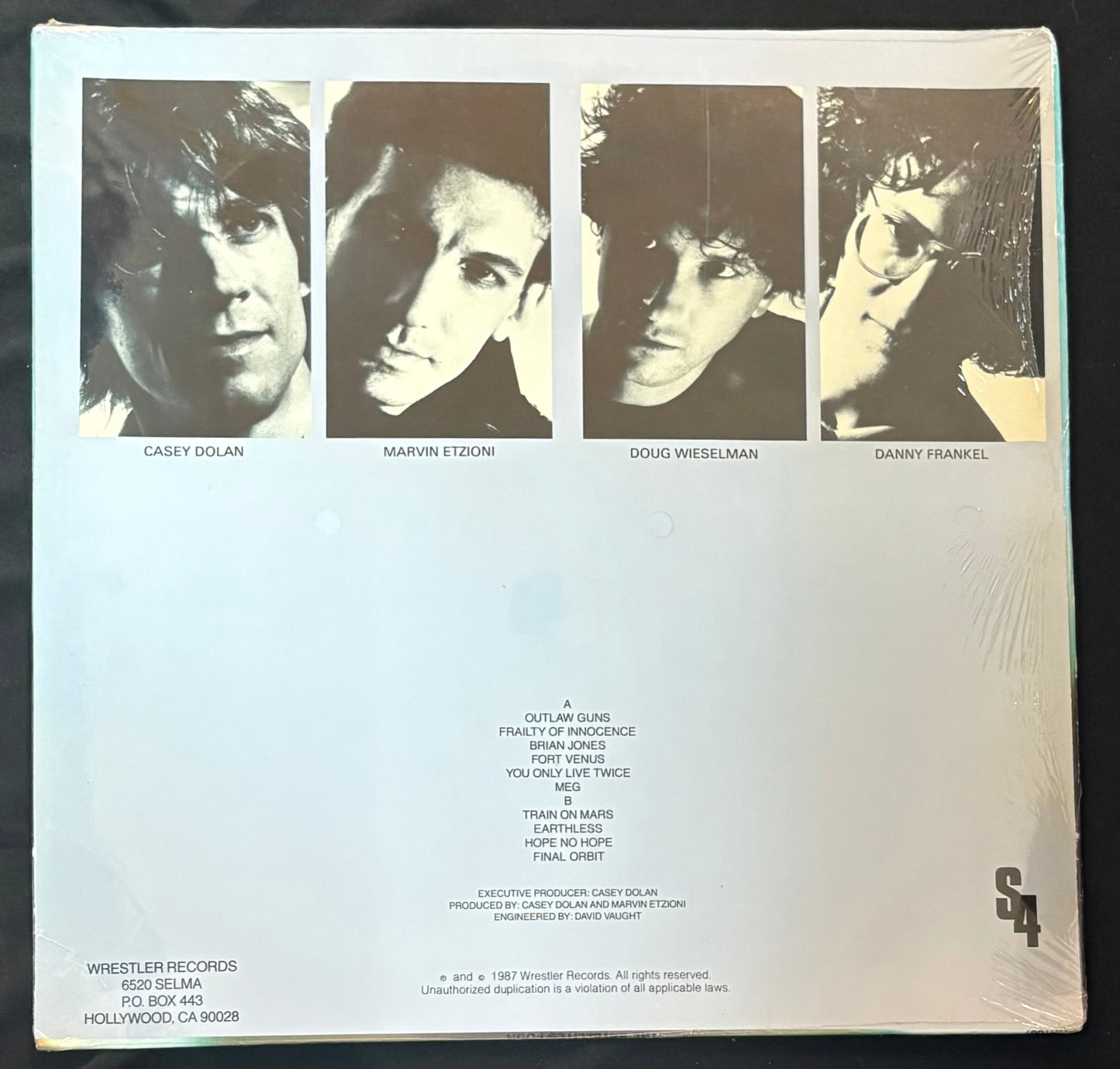 The Satellites Four - Earthless (JH)