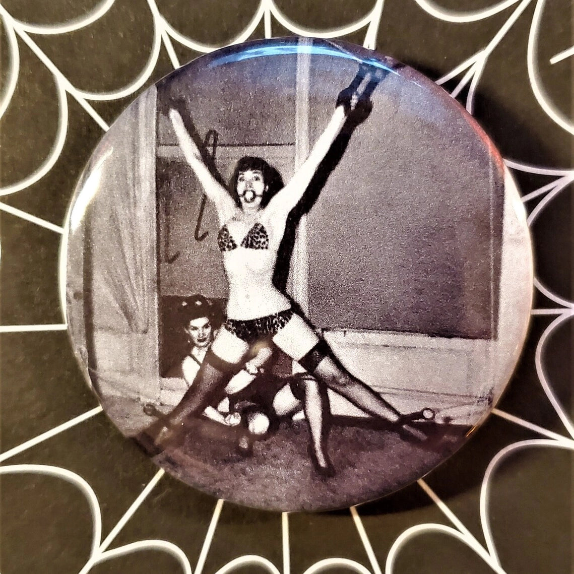 Pins: Pin Up/Bondage (Various Images)