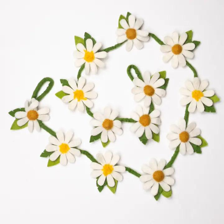 Garland: Felted Daisies