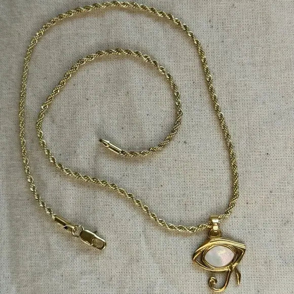 Necklace: Eye of Horus