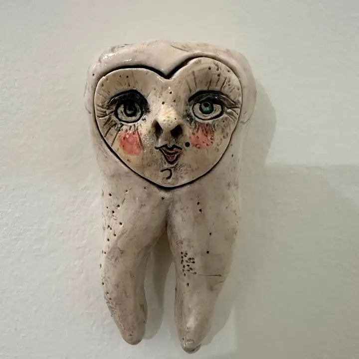 Wall Decor: Tooth