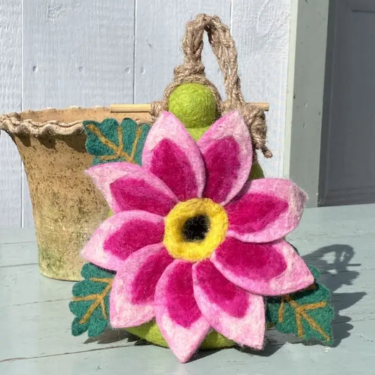 Birdhouse: Dahlia Star