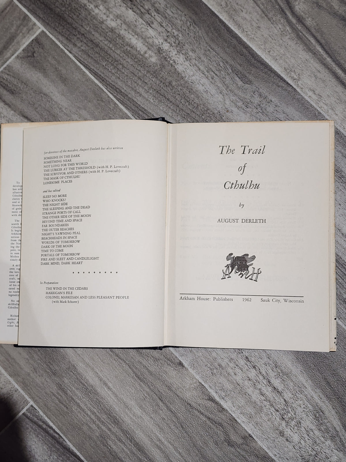 Book: The Trail of Cthulhu -  August Derleth