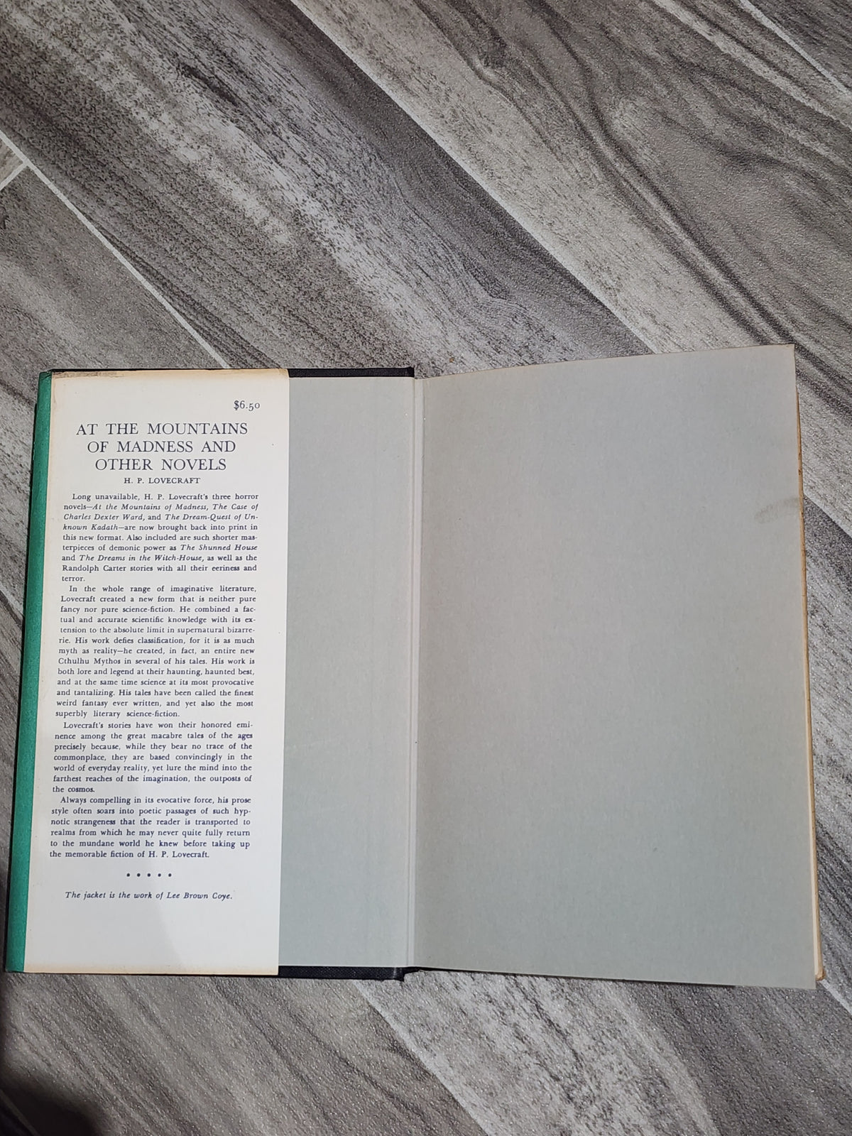 Book: At the Mountains of Madness and Others - H.P. Lovecraft