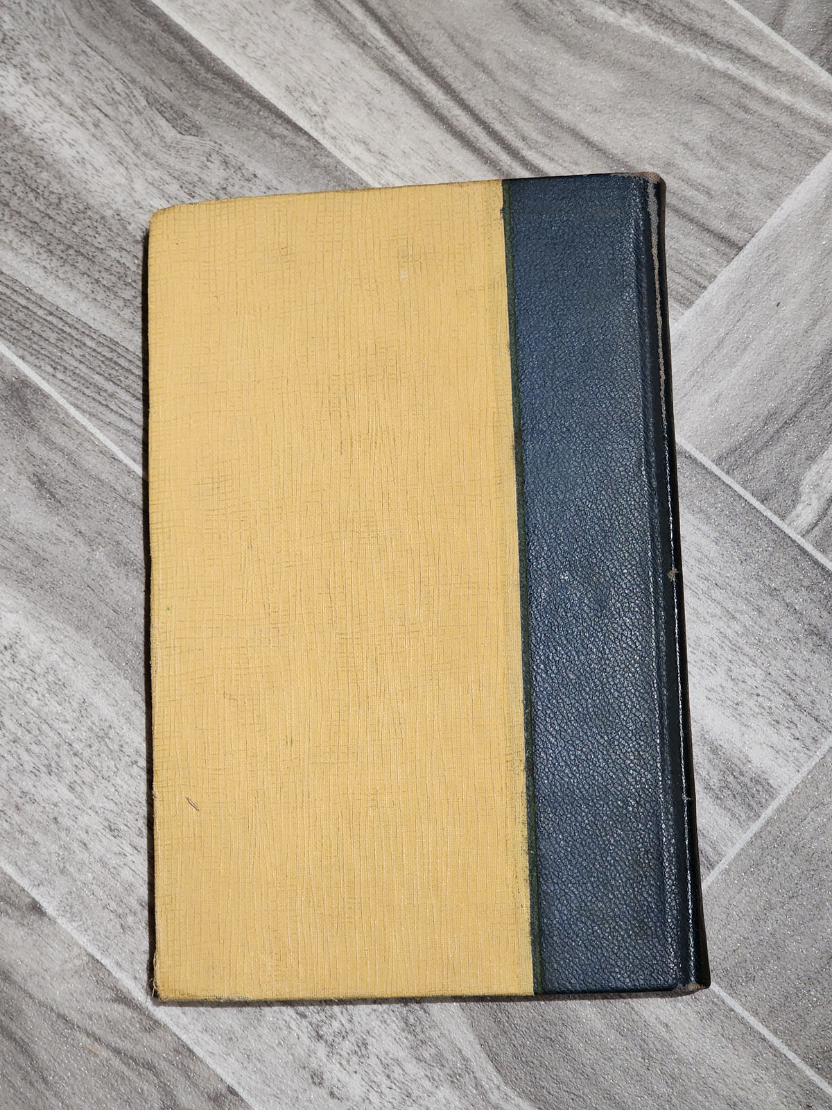 Book: Frankenstein - Mary Shelley