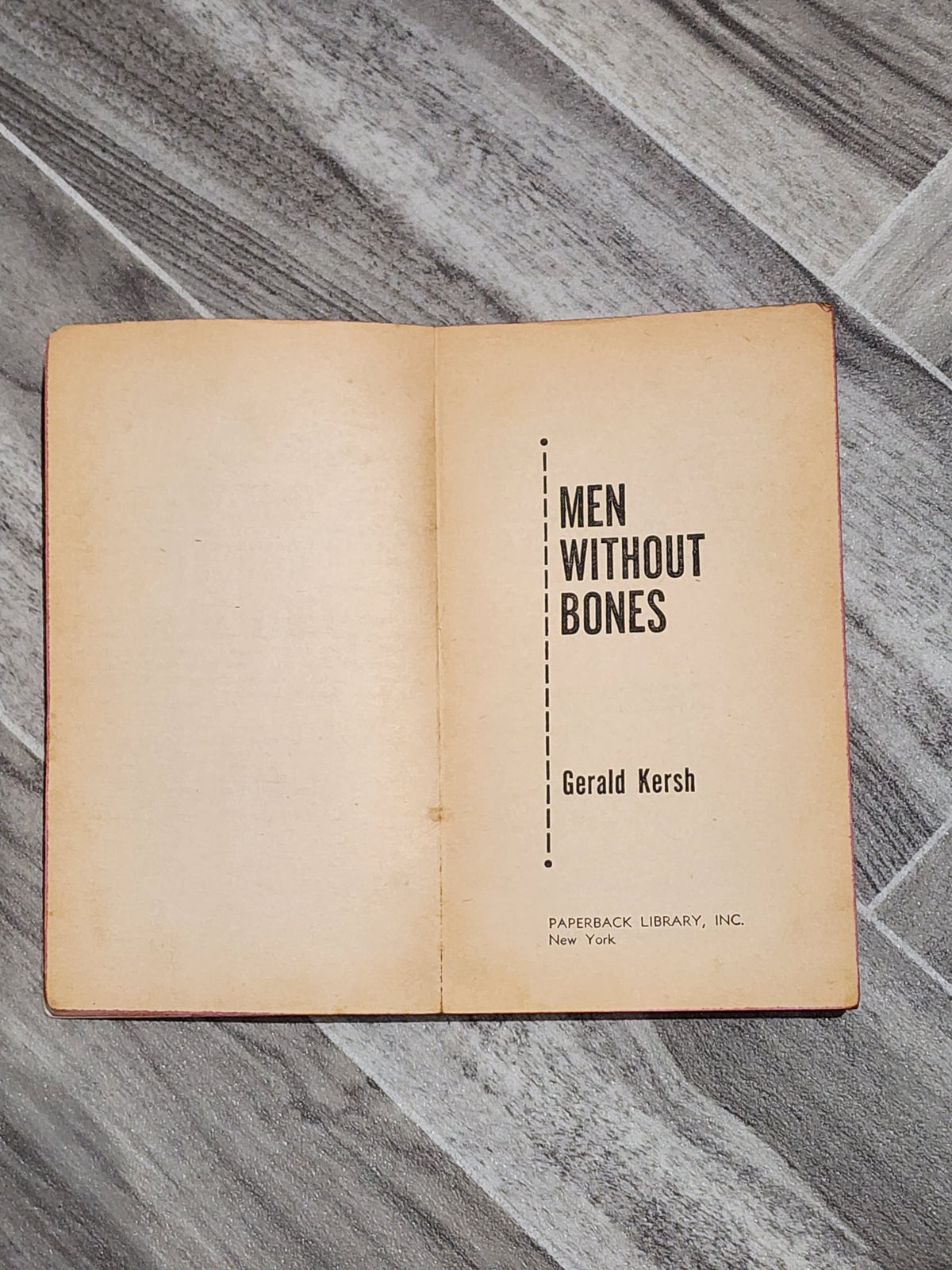 Book: Men Without Bones - Gerald Kersh