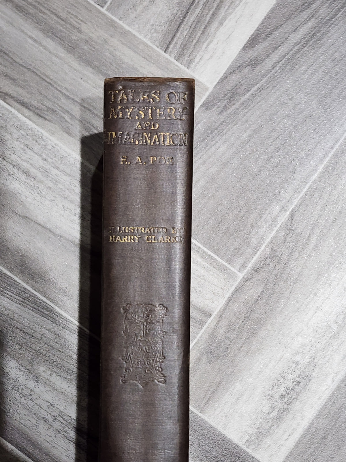 Book: Tales of Mystery and Imagination - Edgar Allan Poe