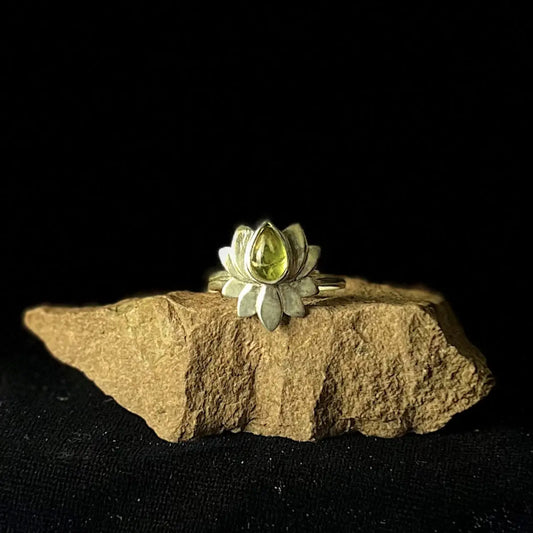 Rings: Peridot Lotus