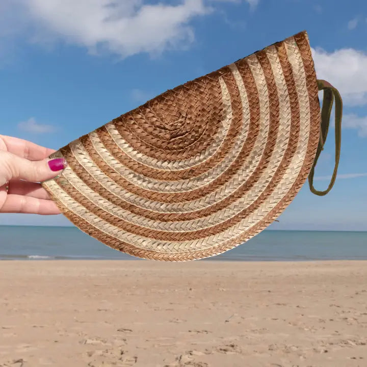 Clutch: Handwoven Straw (Two Colors)