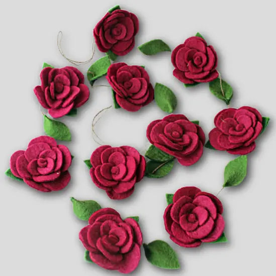 Garland: Felted Roses(Two Colors)