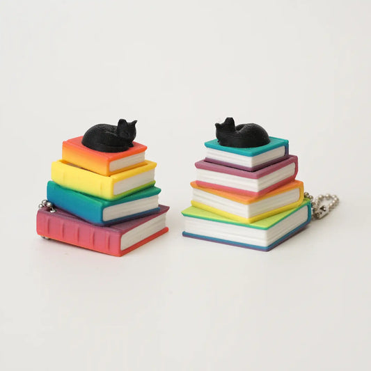 3D Printed Keychain Cat on Books
