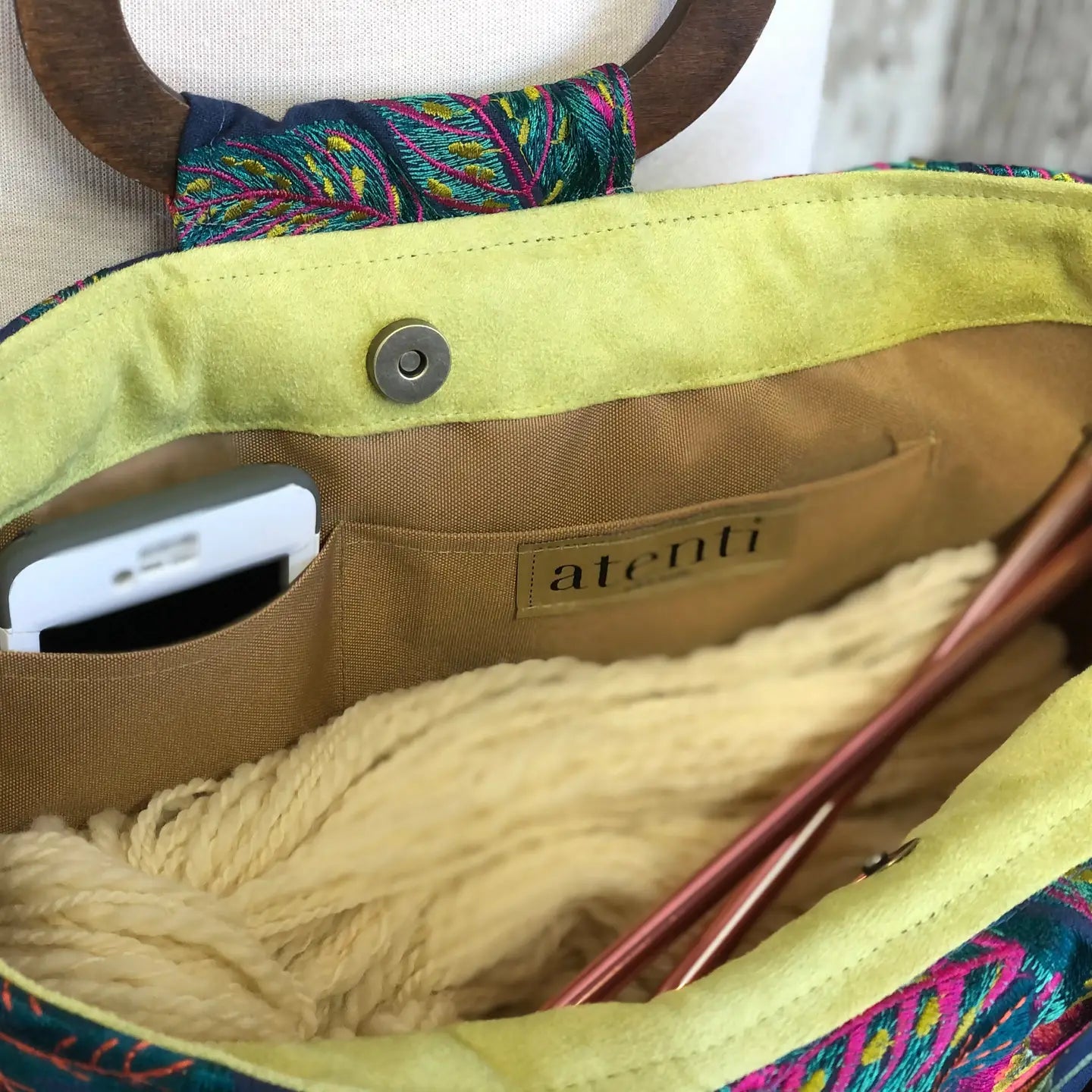 Handbag: Floral with Wooden Handles