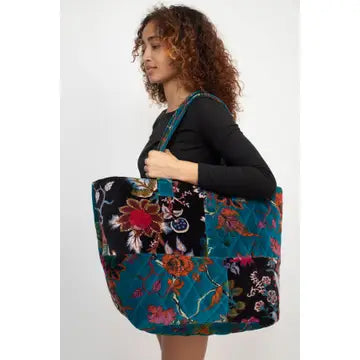 Bag: Quilted Patchwork Weekender (Two Colors)