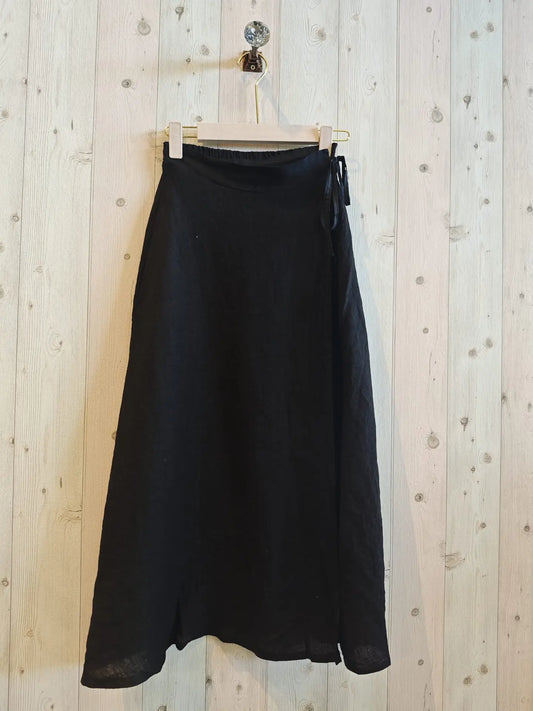Skirt: 100% Linen Wrap