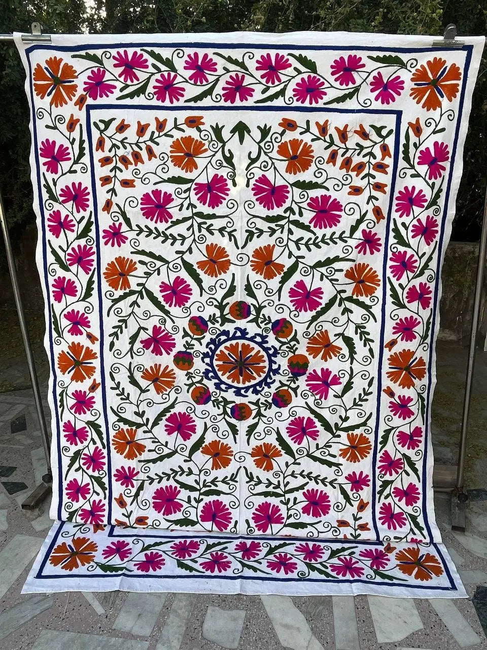 Blanket/Bedspread: Handmade Embroidery Suzani Bed Cover & Luxury Cotton Quilt