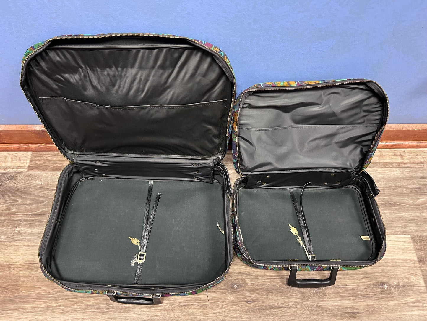 Luggage: A.D. Sutton & Sons 60's Butterfly/Mushroom Luggage Set (Second Chances)