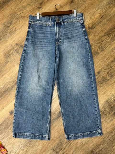Denim Jeans: Banana Republic Cropped, High Waste Jeans (Second Chances)