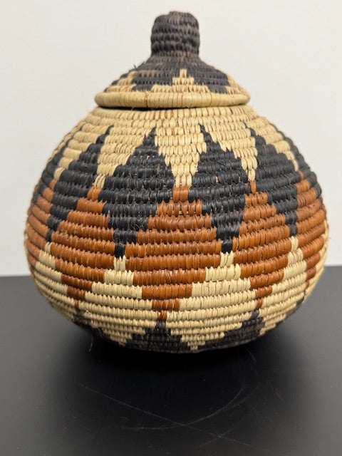 Basket: Hand Woven Basket Iwth Lid