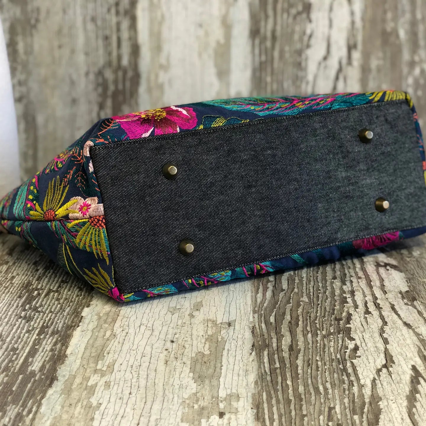 Handbag: Floral with Wooden Handles