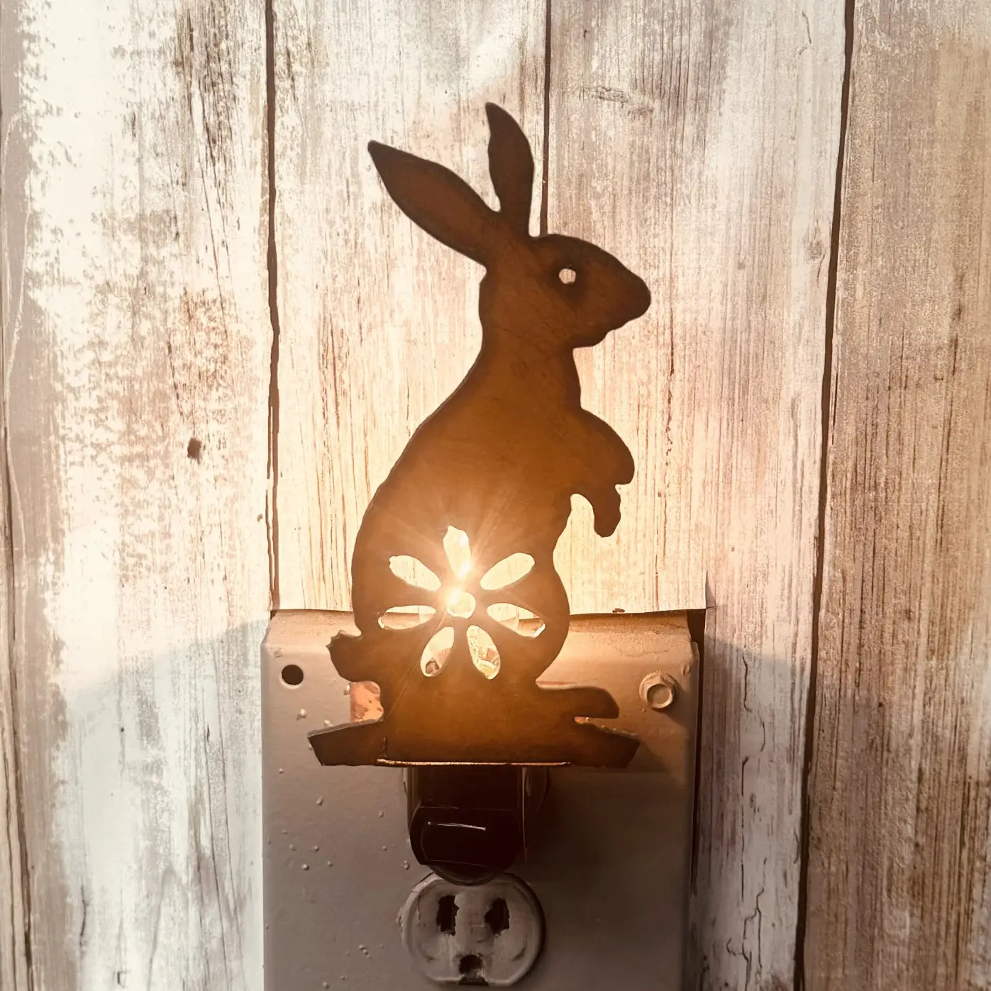 Night Lights: Rustic Ironwork Animals (Various)