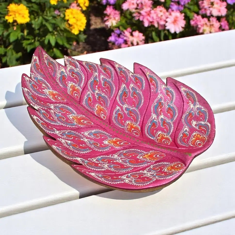 Dish: Hand Painted Leaf (Two Colors)