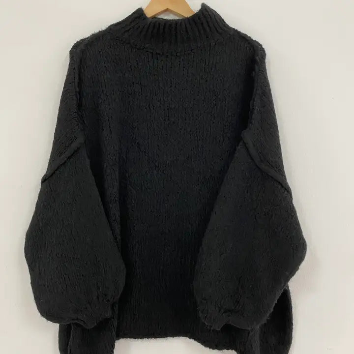 Sweater: Knitted Turtleneck Sweater (Various Colors)