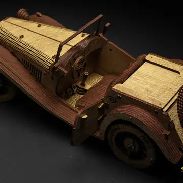 Model: Vintage Thoroughbred
