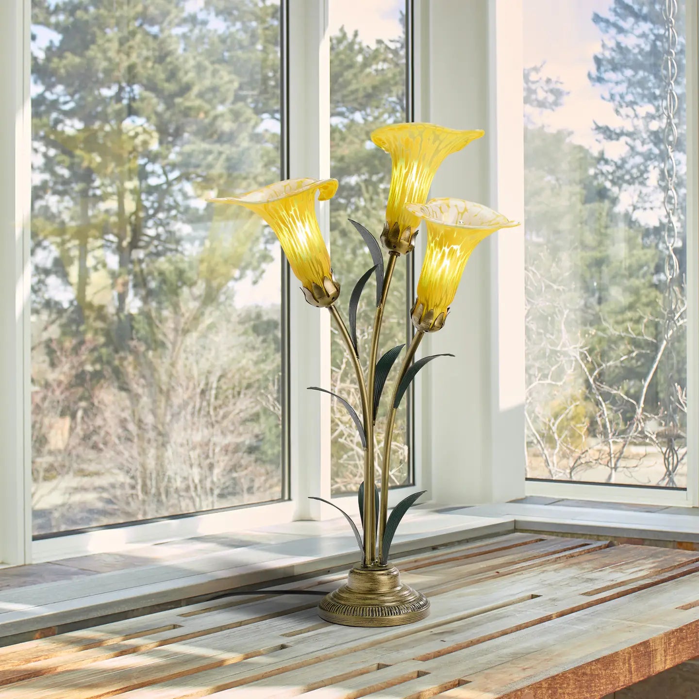 Lamp: 23.5"H Yellow 3 Shade Handblown Glass Calla Lily Table Lamp
