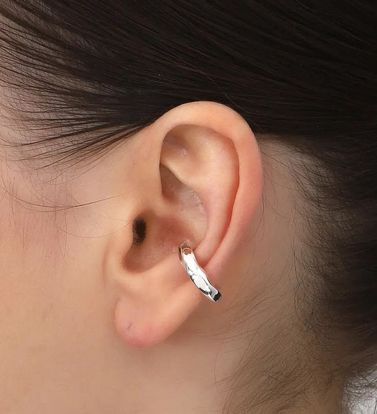 Ear Cuff: 925 Sterling Silver Ear Cuff