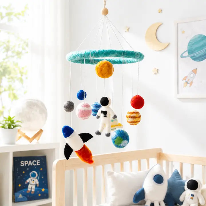 Mobile: Felted Solar System
