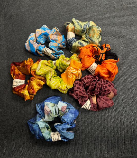 Scrunchie: Vintage Sari (Multi Colors)